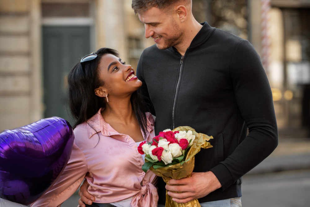 Top Flower Bouquets to Gift on National Boyfriend Day: Make Him Smile with Beautiful Blooms