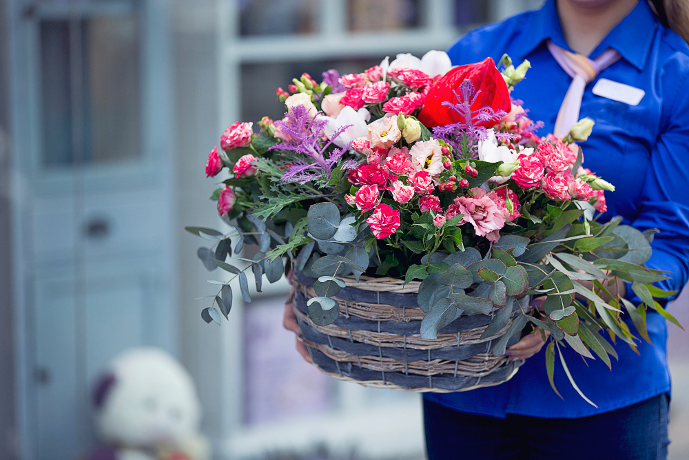 Corporate Events Made Special: A Comprehensive Guide to Online Flower Delivery for Businesses